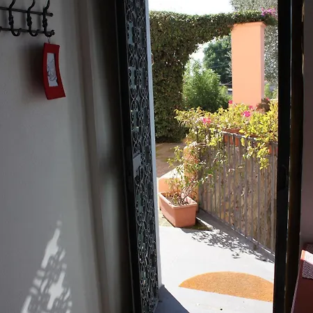 Flegrea House 3*