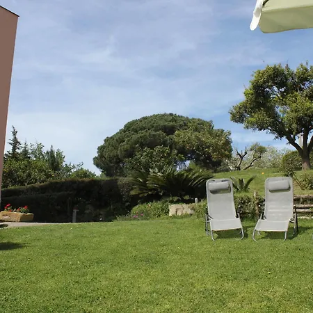 Flegrea House 3*